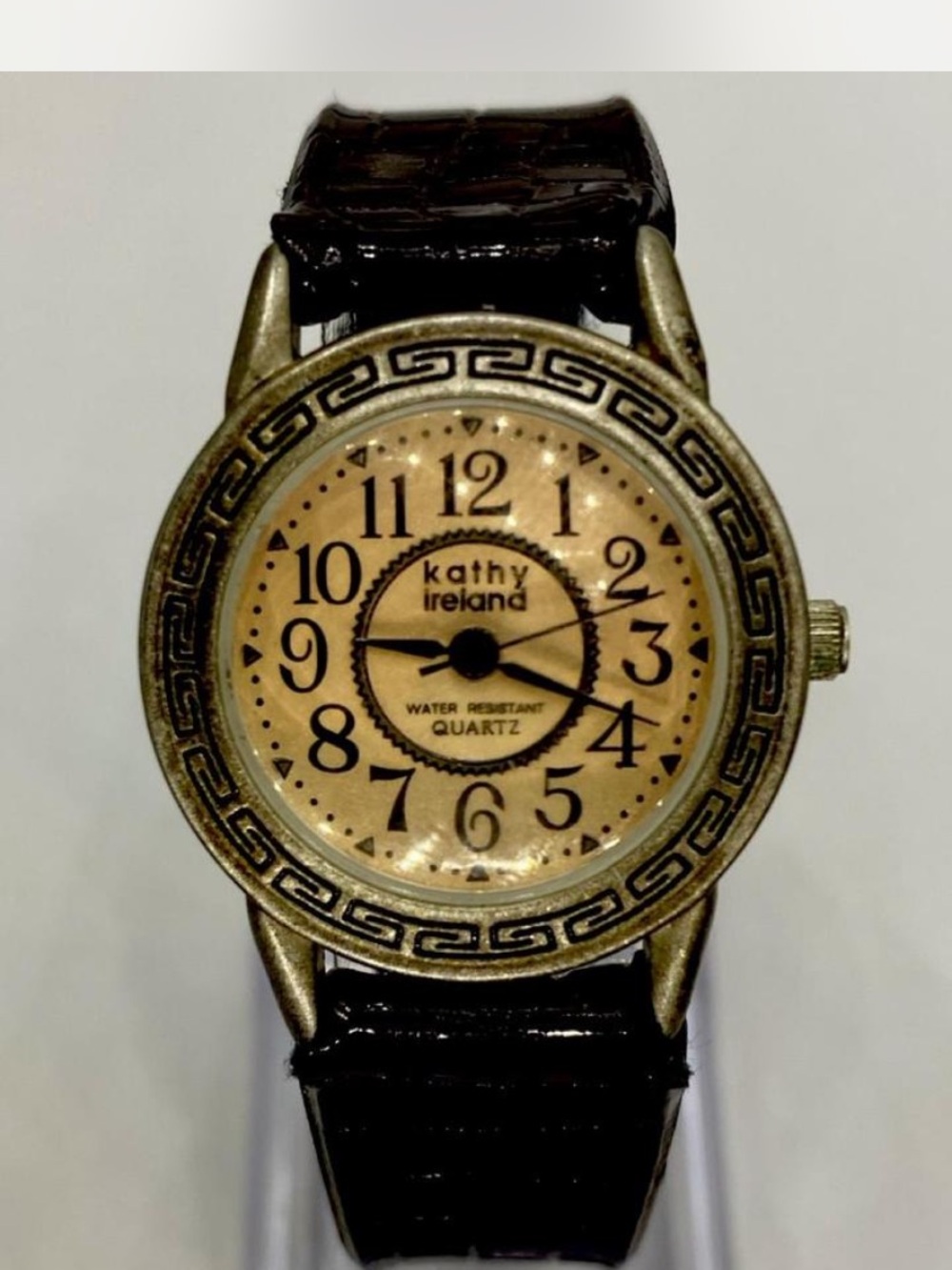 *** kathy ireland ^^^ Gold-Tone *** Quartz Watch / Tan strap ***